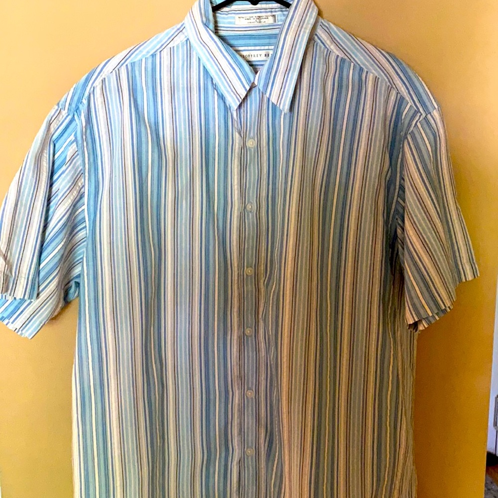 Short sleeve button down striped shirt